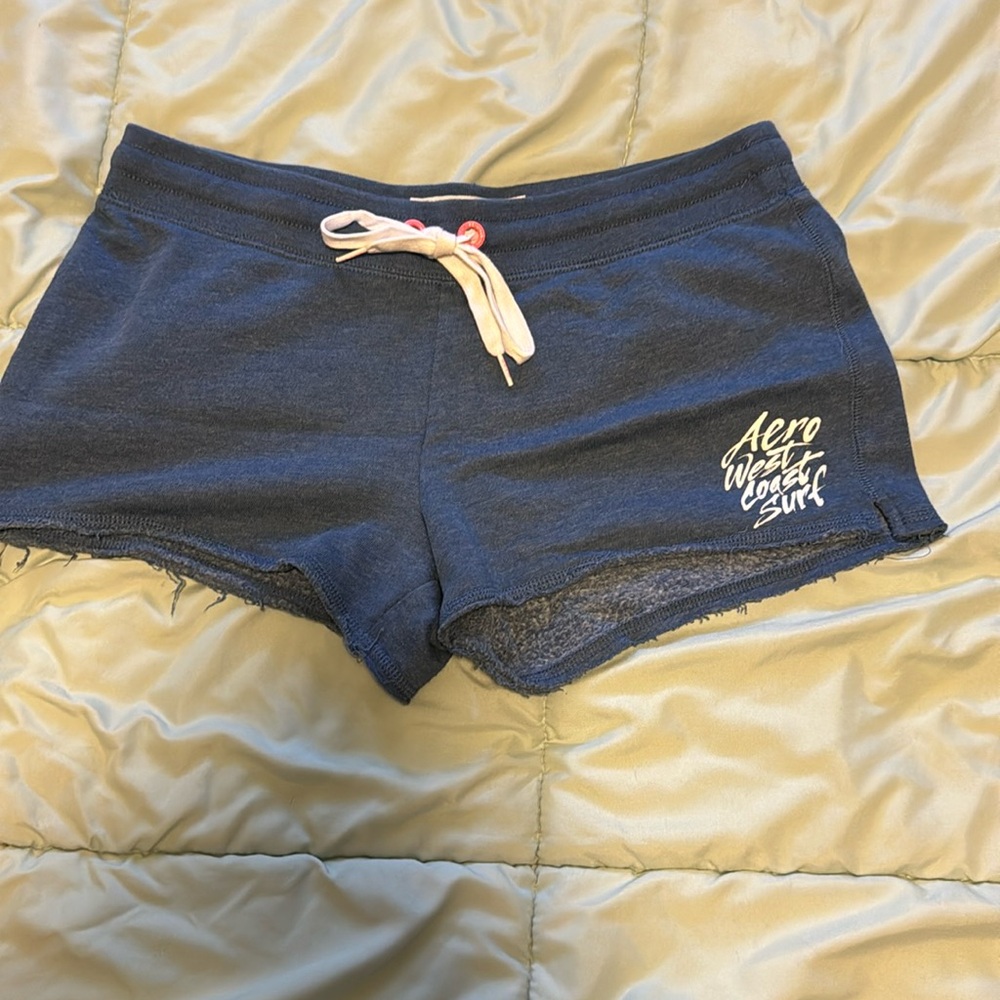Aero  shorts size medium